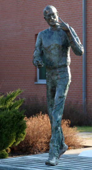 Steve Jobs statue